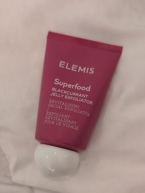 New & Sealed Elemis Superfood Blackcurrant Jelly Exfoliator
